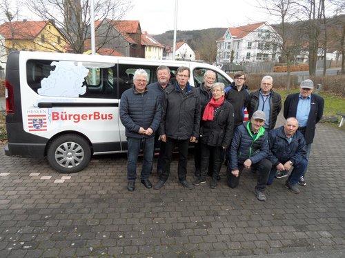 Bürgerbus - Fahrerteam Gruppenbild vor Tanner Bürgerbus