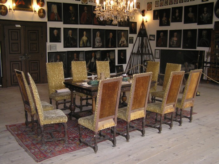 Tann - Banketttisch im Ahnensaal des Gelben Schlosses