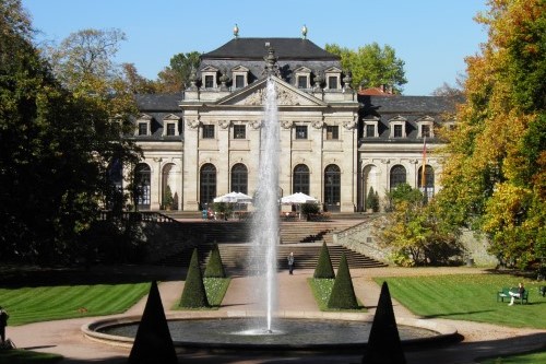Schlossbrunnen vor der Orangerie in Fulda